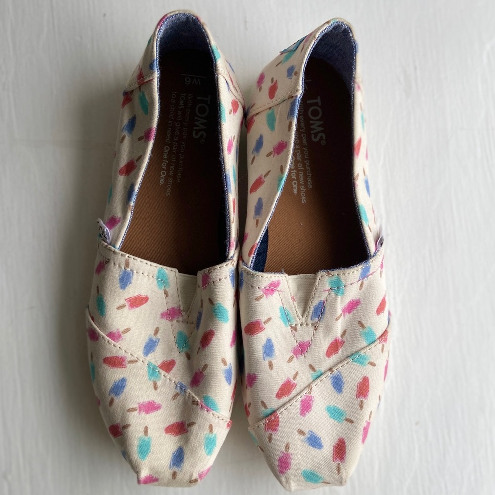NWT Ice Cream Toms Size 6